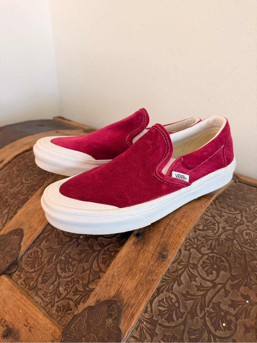 Vans TC Velvet Slip-On Sneakers | Beet red with White Soles | 7